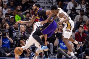 9体育包含德布劳内回归赛场，连败首场状态亮眼，湖人观众沸腾！的词条