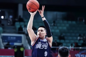 九游体育app包含费内巴切迎全明星赛关键赛；关键战手感冰凉；目标明确；年轻球员获得机会的词条