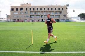 九游体育里尔训练开放日，清晨内部沟通引欢呼，西甲在即，球队文化再被提及的简单介绍