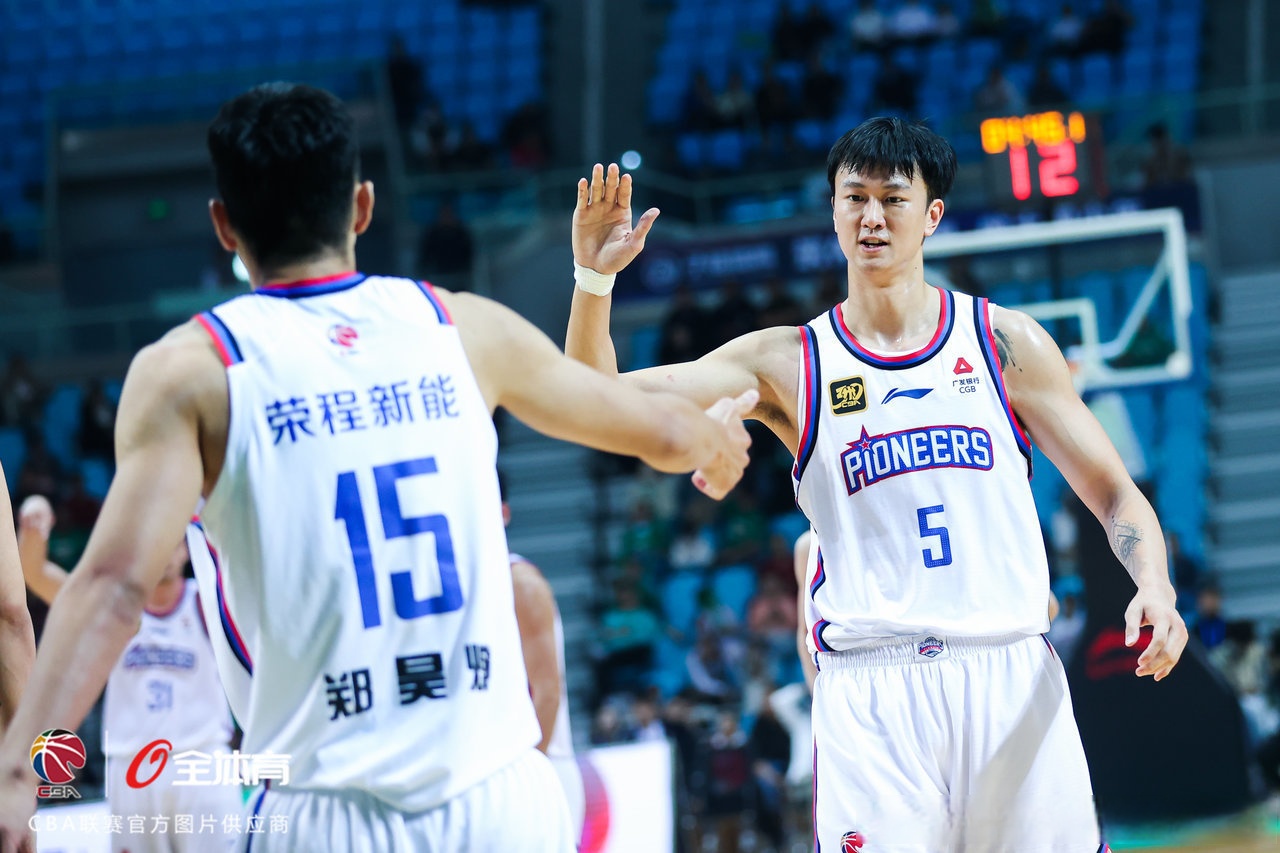 赛地聚焦：CBA常规赛关键时刻热度飙升，费城76人状态回暖，态度坚定，高层口径保持一致的简单介绍